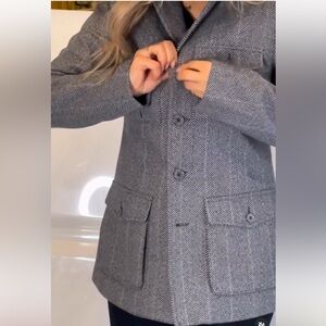 Very warm and stylish blazer/jacket for cool weather